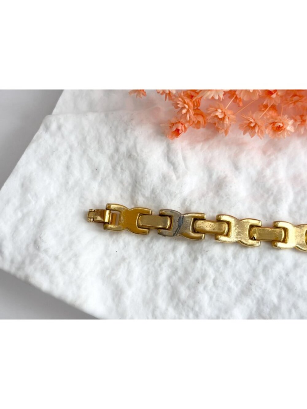 Fantasy Link Paneled Art Deco Inspired Gold Toned Chunky Vintage 80's Bracelet - Picture 5 of 13